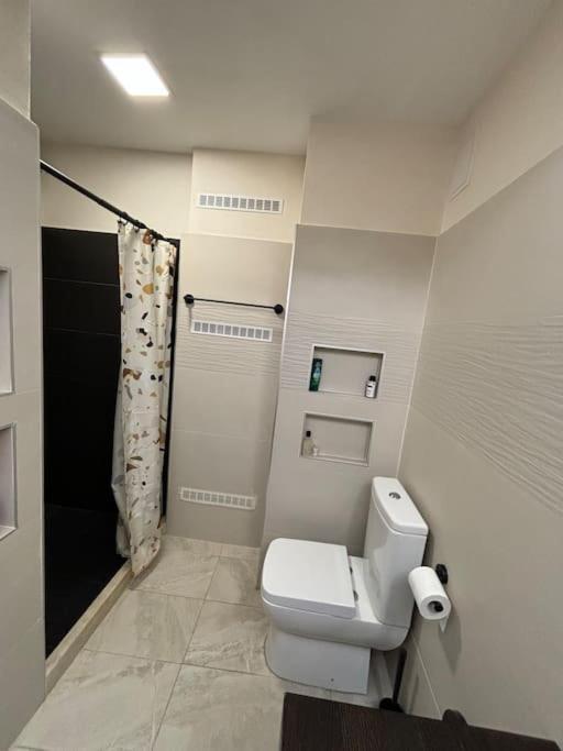 Family Friendly Downtown Apart โซเฟีย ภายนอก รูปภาพ